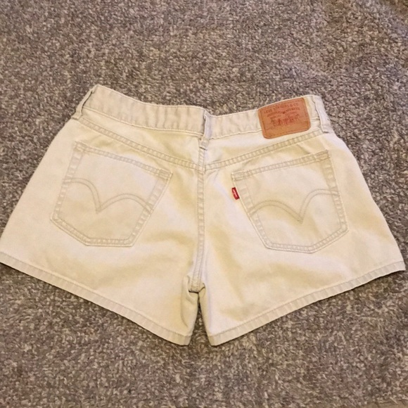 Levi’s Red Tab Shorts - Picture 3 of 5